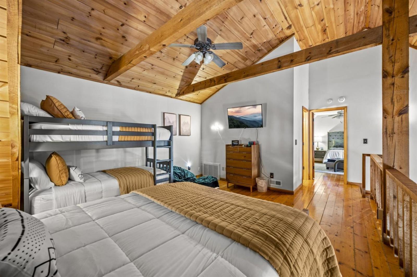 Hidden Star Hideaway-Blackberry Farm-Smoky Mtn Nat Park-Hot Tub- Fire Pit- Fenced Yard- Pet Friendly Walland Bagian luar foto