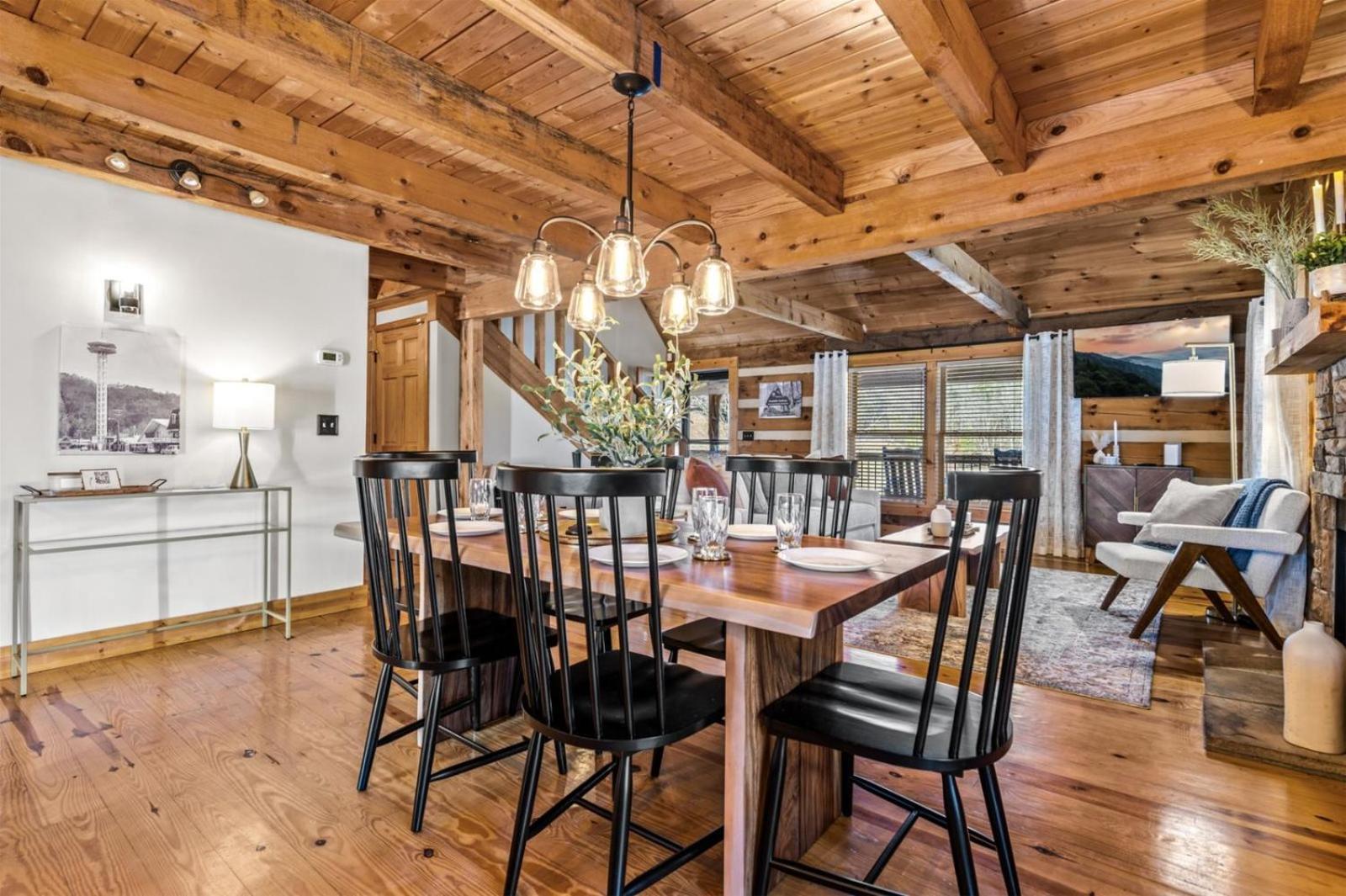 Hidden Star Hideaway-Blackberry Farm-Smoky Mtn Nat Park-Hot Tub- Fire Pit- Fenced Yard- Pet Friendly Walland Bagian luar foto