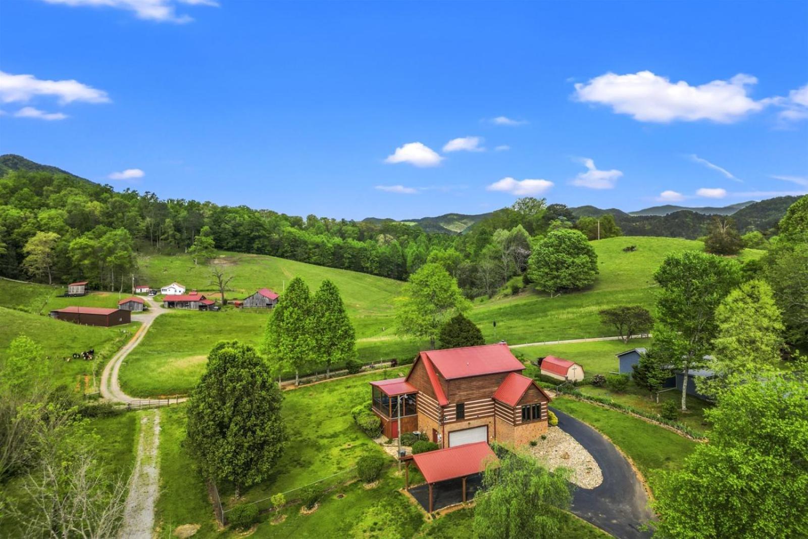 Hidden Star Hideaway-Blackberry Farm-Smoky Mtn Nat Park-Hot Tub- Fire Pit- Fenced Yard- Pet Friendly Walland Bagian luar foto