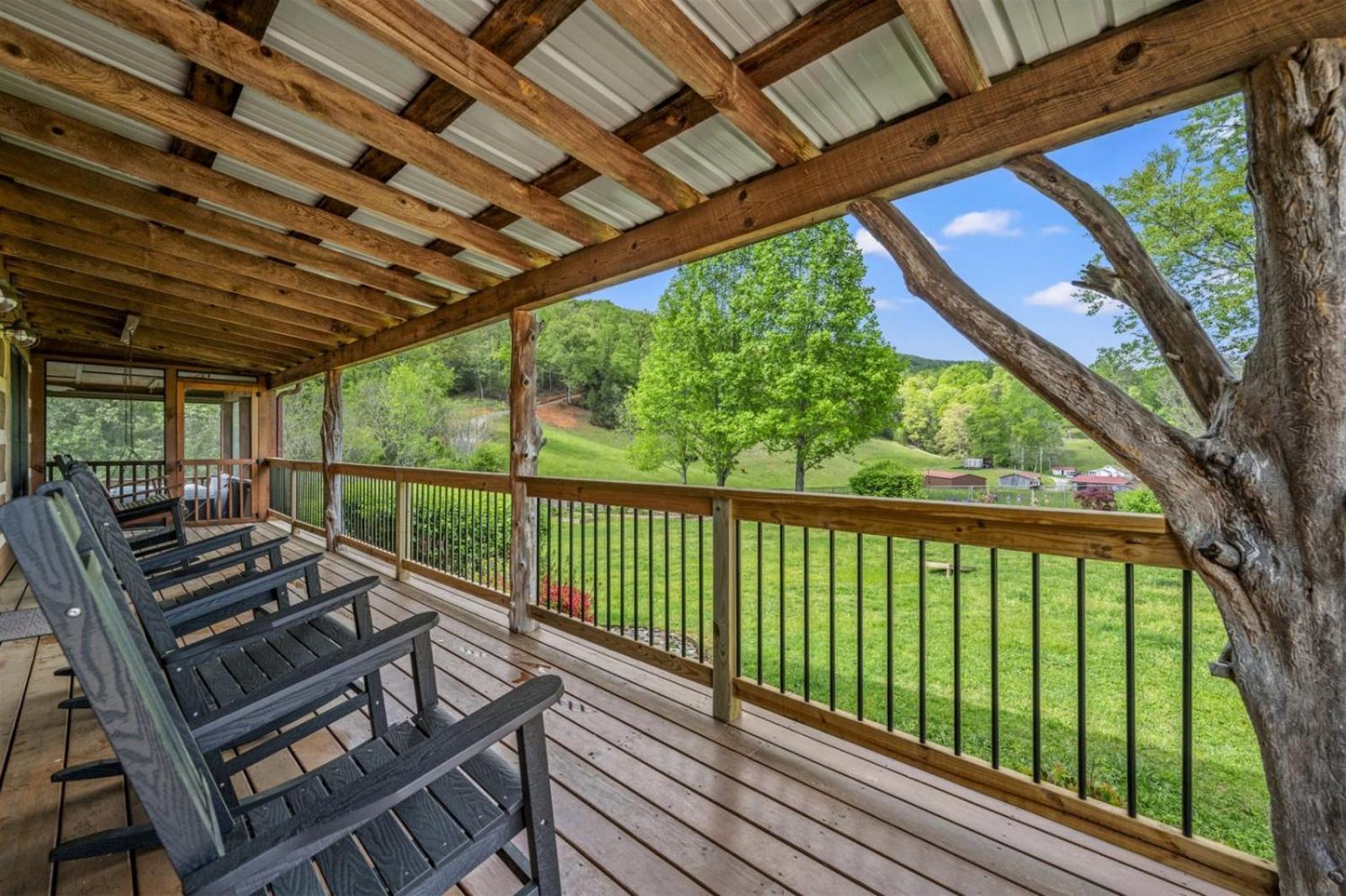 Hidden Star Hideaway-Blackberry Farm-Smoky Mtn Nat Park-Hot Tub- Fire Pit- Fenced Yard- Pet Friendly Walland Bagian luar foto